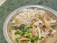 猪杂生料粉-老宾州南街酸粉店(民族大道店)
