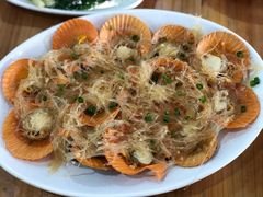 蒜蓉粉丝蒸扇贝-明记海鲜大排档(巽寮湾店)