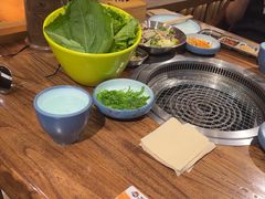 -明洞阿姨·韩式酱蟹烤肉·创意料理(三元桥店)