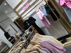 -URBAN REVIVO(济南世茂广场店)