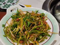 -九妹农家大铁锅东北菜(江湾店)