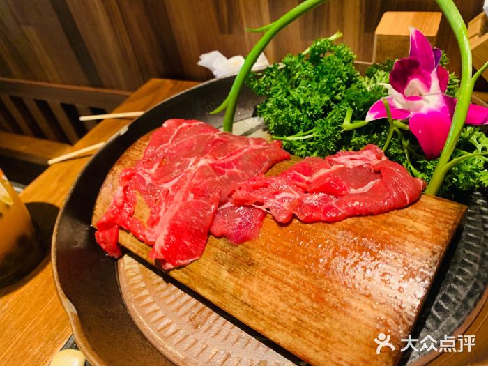 盡膳口福跷脚牛肉火锅(北美新天地店)九秒牛肉图片