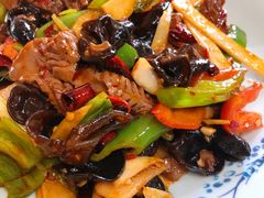 菌菇三鲜蒸饺-粥公粥婆精品家常菜(青龙桥店)