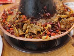 -超越炭火牛蛙火锅鸡(河东店)
