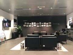-杭州西湖保时捷售后服务中心(绍兴路店)