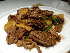 爆炒腰花-闫府私房菜·百年鲁菜(恒隆店)