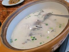 -沪华海鲜大酒楼(南汇店)