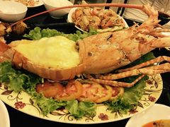 -J Daeng Seafood