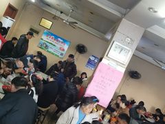 等位区-小龙大肉面馆
