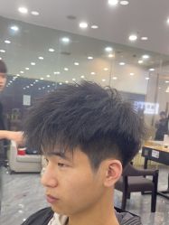 -藤野造型烫染·漂发