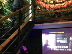 -顶峰夜宴·龙虾烧烤大排档(九江学院店)