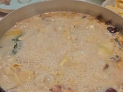 -洪氏嗨捞·猪肚鸡火锅(阳光天地店)