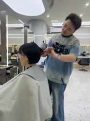 -苏豪路易士·嘉玛发廊