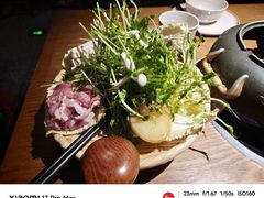 -吃饭皇帝大土家民族菜(荟聚店)