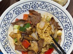 -李与白包子铺(桐梓林店)