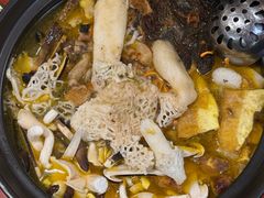 -菌之家·专业纯野生菌火锅·特色炒菌