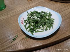 -屯老二农家铁锅炖·行业领军者(梅江店)