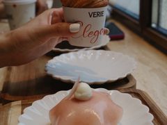-VERIE BAKEHOUSE
