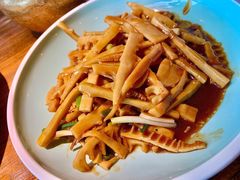 油焖嫩芽竹笋-中8楼风尚云南菜(颐堤港店)
