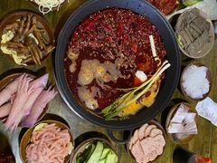 -黄潇洒老火锅(九眼桥宏济巷店)