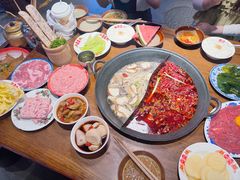 -萍姐火锅·公路夜市(武汉首店)