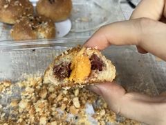 咸蛋黄云腿小月饼-嘉华鲜花饼(四方街旗舰店)