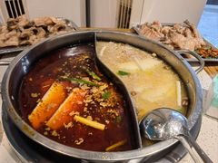 -肖肖酸萝卜鱼火锅(总店)