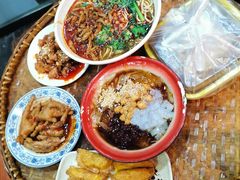 冰粉-爆炸头阿姨小四川正宗川味小吃(无任何分店)