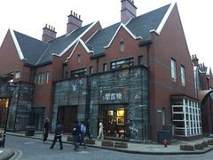 -钟书阁(松江泰晤士小镇店)