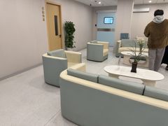 -上海大学附属上海和平眼科医院