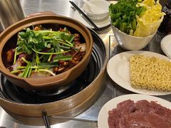 -胡须佬鸡煲四季火锅店(石厦西村直营店)