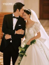 -雪中彩影婚纱摄影·微光艺术中心