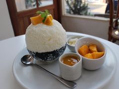 芒果雪冰-Cheevit Cheeva(Sirimangkalajarn)