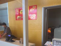 -麦当劳(鄂尔多斯机场店)