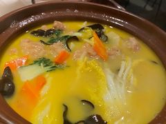 京城酥肉锅-四季民福烤鸭店(西单华威约饭街店)