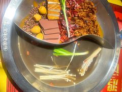 -谭鸭血老火锅(远大购物广场店)