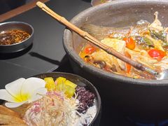 毛辣果酸汤鱼-Ameigo梅果·云贵川bistro(长宁来福士店)