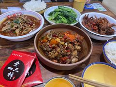 -老三样·美食研究中心(世贸路店)