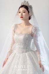 -艾米丽婚纱礼服