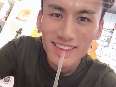 -优咖里里音乐咖啡吧