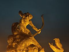 -巴陵广场