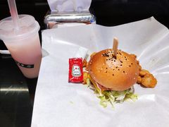 秘制牛肉堡-柔心·y91·汉堡(汉堡·恒隆店)
