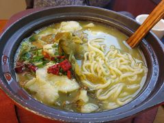 石锅酸菜鱼-周鱼小馆石锅酸菜鱼(活力汇店)