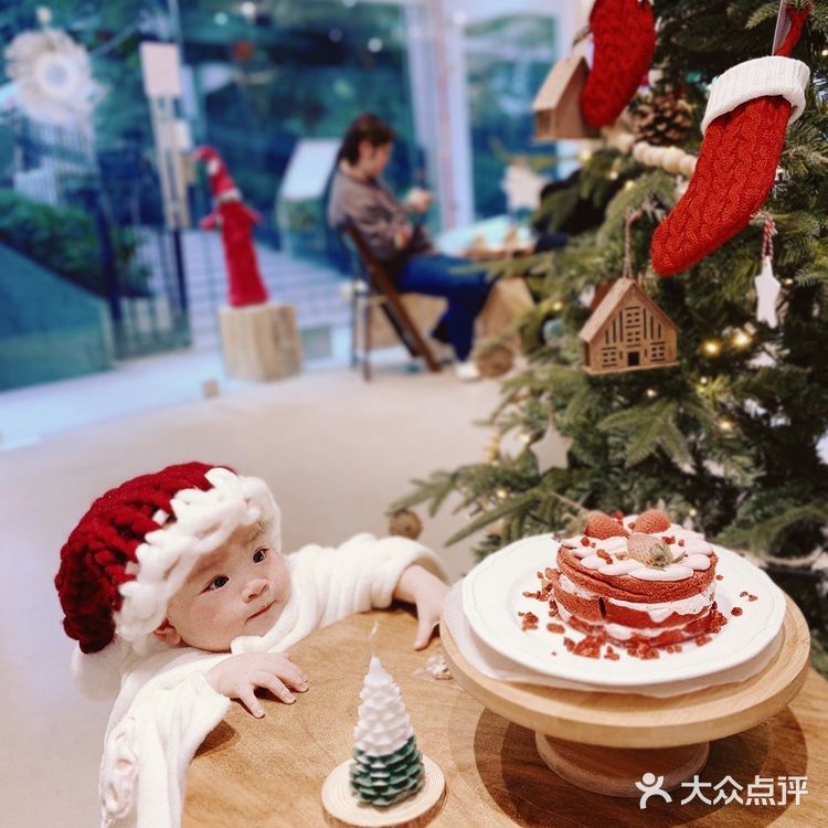 广州探店 ｜Un:no coffee·韩风咖啡馆 ｜圣诞必去