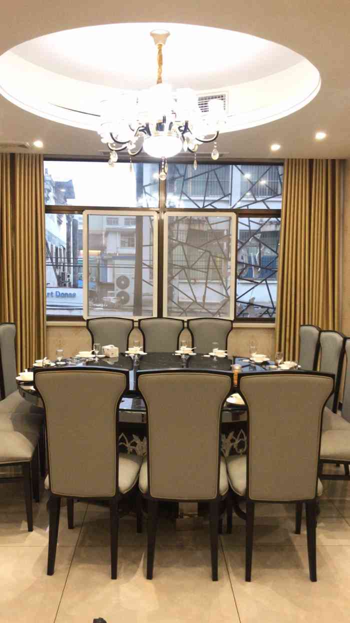 小渔村酒楼-"朋友小聚盲选的一家私房菜馆!接待的人很热.