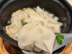 蟹粉小馄饨-馋三尺蟹粉小笼(人民广场店)