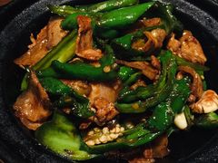 天柱山辣椒炒黑毛猪肉-山里亲戚(淞虹路店)