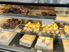 面包甜点陈列柜-上海哈尔滨食品厂(淮海中路店)