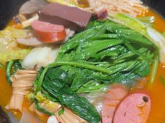 -万记麻辣烫国展总店