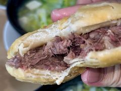 -闫家驴肉老店(华电一校店)